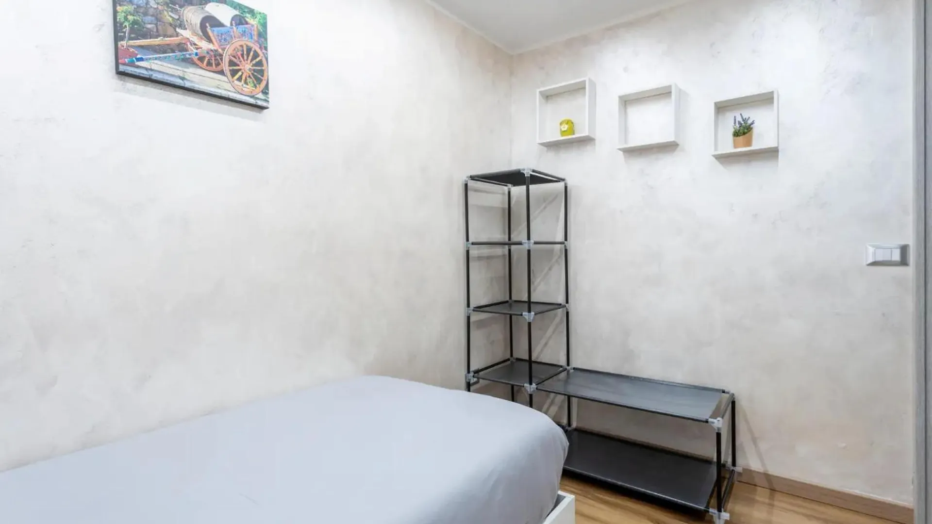Apartment Oreto Central Station Palermo Italy